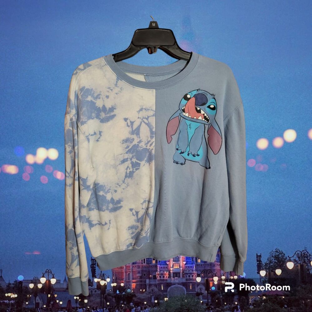 Disney Stitch‎ Sweatshirt Size M
